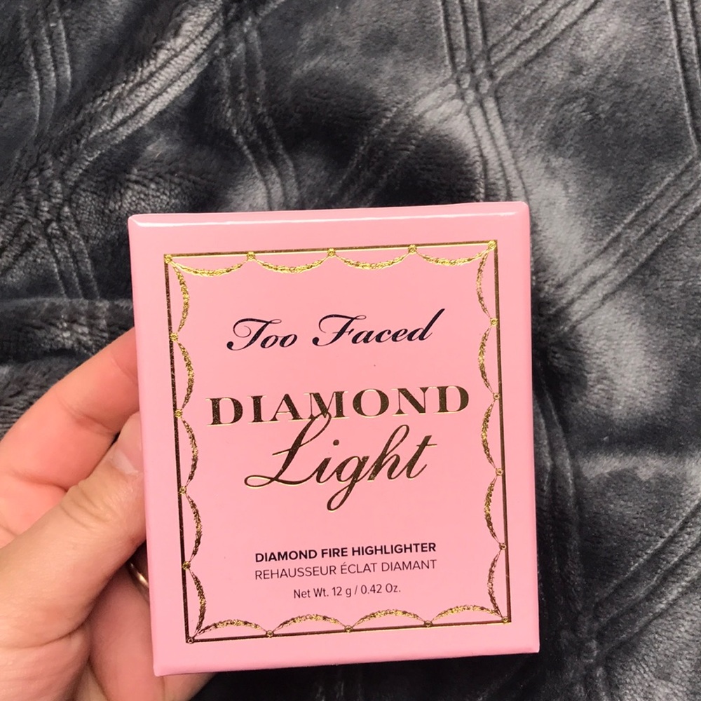 Brand new Too Faced Diamond Light